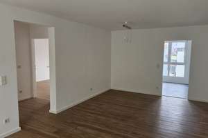 Renovierte 3 Zimmer Dachgeschosswohnung, Balkon, und TG Stellplatz in Sontheim – Güldensteinstr. 127, 74081 Sontheim, Heilbronn – Vorschaubild 2