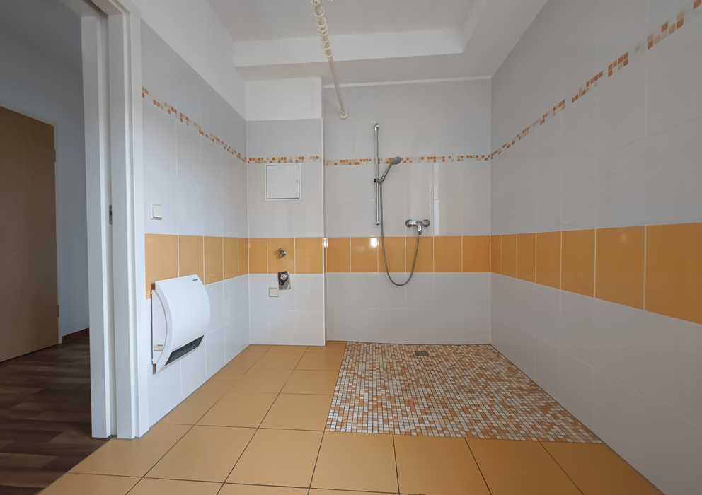 altersgerechte 2-Zimmer-Wohnung mit großem Balkon / Aufzug