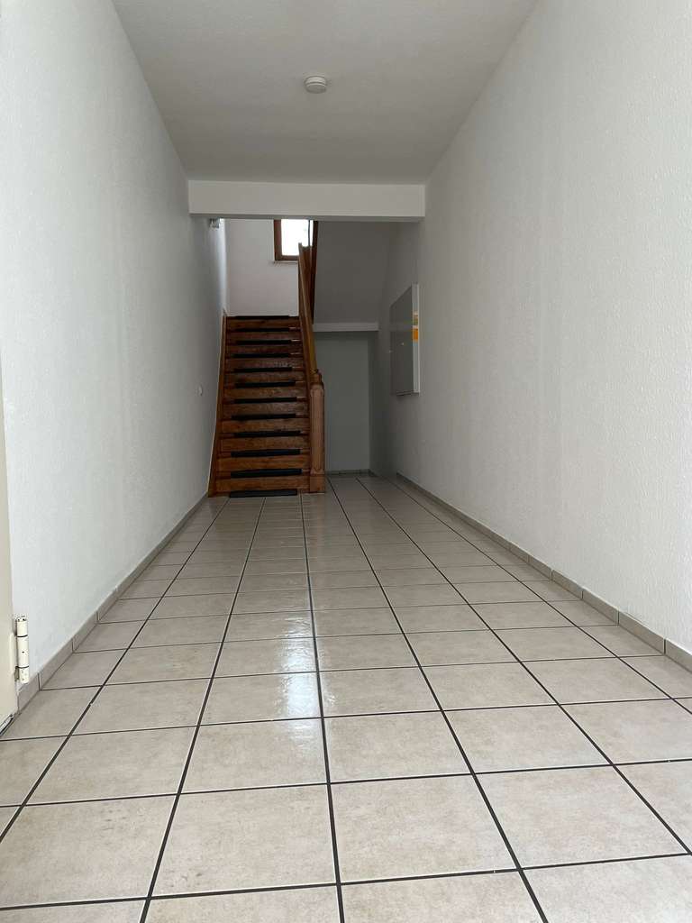 Immobilie in Miltenberg - Wohnen und Arbeiten unter einem Dach / Haus mit einer Werkstatt - Bild 2