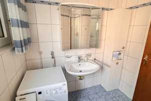 Großzügiges Zweifamilienhaus mit Balkon, Terrasse, Garten und 2 Tiefgaragen im idyllischen Loverich – Aachen (Kreis) – Vorschaubild 17