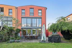 🌳 Familienfreundliche DHH mit Garten, Dachterrasse & Garage im Kölner Süden!