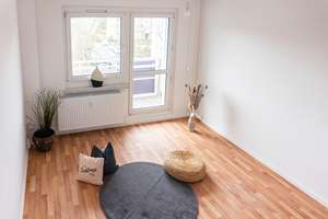 Kleine 2-Raum-Wohnung mit Balkon – Paul-Bertz-Str. 137, 9120 Helbersdorf, Chemnitz – Vorschaubild 2