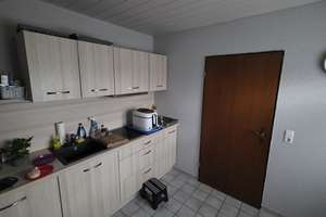 3,5-Zimmer Dachgeschosswohnung mit Balkon, Küche & Klimaanlage – ab sofort zu vermieten – Frieden 1, 64832 Babenhausen – Vorschaubild 6