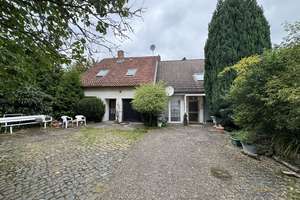 Klassisches Dreifamilienhaus im Herzen von Kirchrode (2) – Die vollständige Adresse der Immobilie erhältst du vom Anbieter., 30559 Kirchrode, Hannover – Vorschaubild 6