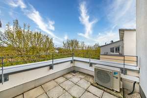 PET FRIENDLY 2011 DUPLEX HOUSE! 
approx. 165 m², 4.5-Room, 3.5-Bed, 2.25-Bath, Garage and Parking – Die vollständige Adresse der Immobilie erhältst du vom Anbieter., 65205 Erbenheim, Wiesbaden – Vorschaubild 18