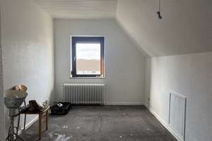 Doppelhaushälfte mit Wintergarten, Garage und viel Gestaltungspotenzial in Bremen-Blumenthal
 – Die vollständige Adresse der Immobilie erhältst du vom Anbieter., 28779 Blumenthal (Ortsteil), Bremen – Vorschaubild 11