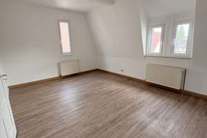 Attraktive und renovierte 3 Zi Whg. mit ausbaufähiger Galerie und schönem Blick auf die Weinberge – Raichbergstraße 11, 70329 Obertürkheim (Ortsteil), Stuttgart – Vorschaubild 6