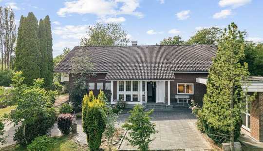 Bild von Einfamilienhaus mit Option zur gewerblichen Nutzung mit hochwertiger Ausstattung in Dornburg