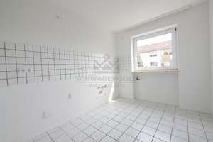 * Pfuhl: Großzügige 3,5-Zi.-Wohnung mit ca. 93 m² Wohnfläche, Keller und Einzelgarage * – Die vollständige Adresse der Immobilie erhältst du vom Anbieter., 89233 Neu-Ulm – Vorschaubild 7
