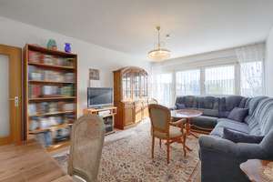 Ein Platz an der Sonne - Charmante 3-Zimmer-Wohnung mit Balkon und Weitblick! – Die vollständige Adresse der Immobilie erhältst du vom Anbieter., 80993 Alt-Moosach, München – Vorschaubild 2