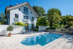 AIGNER - Großzügiges Einfamilienhaus mit Einliegerwohnung in zentraler, ruhiger Lage von Seefeld – Die vollständige Adresse der Immobilie erhältst du vom Anbieter., 82229 Seefeld – Vorschaubild 3