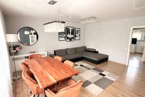 Stilvoll modernisierte Wohnung mit Balkon und Einbauküche in Düsseldorf  – Die vollständige Adresse der Immobilie erhältst du vom Anbieter., 40589 Holthausen, Düsseldorf – Vorschaubild 2