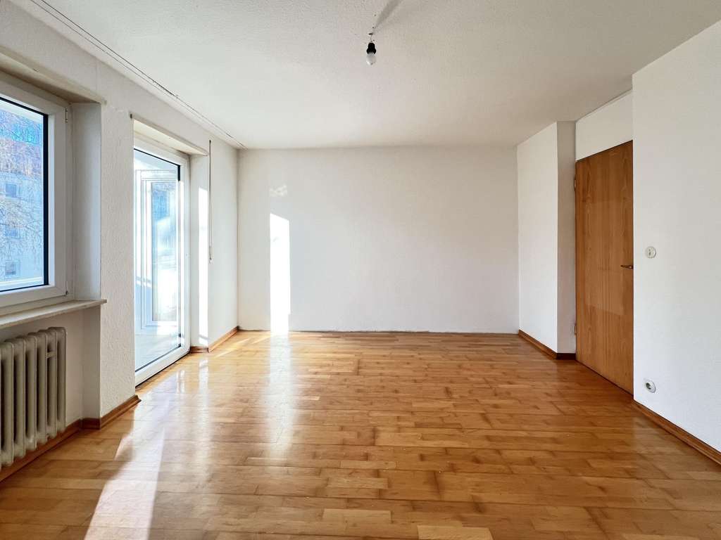 Immobilie in Biberach an der Riß - Bezugsfreie Wohnung mit vielfältigen Nutzungsmöglichkeiten - Bild 3