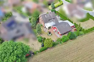 Wohnidyll - Dreifamilienhaus  mit verbundenem Bungalow & traumhaftem Garten - Anlage - Seckenhausen – Diepholz (Kreis) – Vorschaubild 1