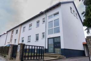 Lichtdurchflutete 3-Zimmer-Dachgeschosswohnung in gepflegtem Zustand – Die vollständige Adresse der Immobilie erhältst du vom Anbieter., 90427 Großgründlach, Nürnberg – Vorschaubild 2