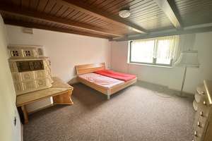 Geräumiges Wohnhaus auf großem Grundstück – Die vollständige Adresse der Immobilie erhältst du vom Anbieter., 94239 Zachenberg – Vorschaubild 4