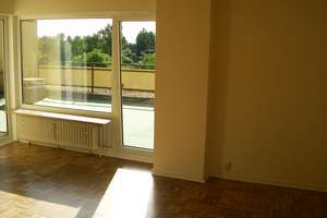 Penthouse-Flair: Helles 1-Zimmer-Penthouse mit 61,46  m² (49,46 m²) und einer 48 m²  großen Terrasse – Hamburger Straße 5, 23558 Buntekuh, Lübeck – Vorschaubild 3