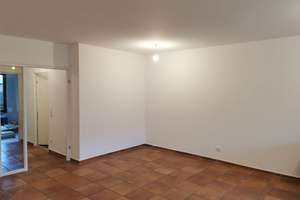 Gepflegte 2,5-Zimmer-EG-Wohnung mit komplett ausgestatteter Küche, Garten und TG-Stellplatz – Lohstraße 49b, 45359 Bedingrade, Essen – Vorschaubild 4