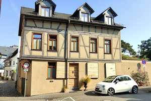 Architektonisches Meisterwerk im Herzen Eltvilles – Stilvoll + hochwertig saniertes Fachwerkhaus – Rheingau-Taunus-Kreis – Vorschaubild 1