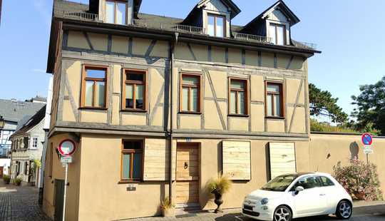 Bild von Architektonisches Meisterwerk im Herzen Eltvilles – Stilvoll + hochwertig saniertes Fachwerkhaus