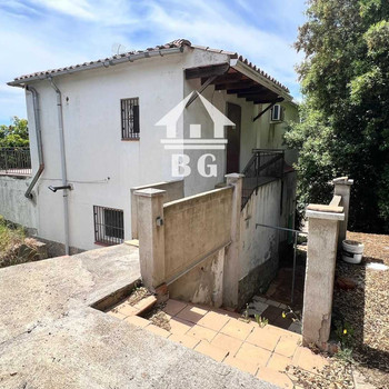 Haus mit Pool zum Verkauf, 3 Schlafzimmer und 2 Bäder. Mit Pool in Aiguaviva Park, Vidreres.