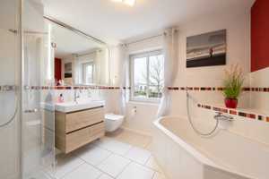 Stilvolles Reihenmittelhaus mit gehobener Ausstattung, Pool und Sauna in familienfreundlicher Lage – Dachau (Kreis) – Vorschaubild 9