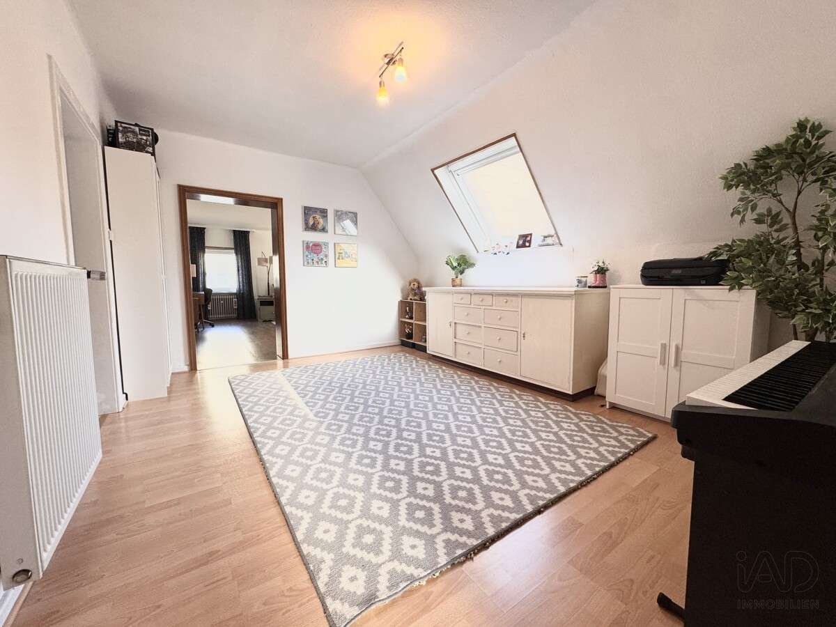 Immobilie in Niedermohr - Familienfreundliches Wohnhaus auf  großem Grundstück - Bild 2