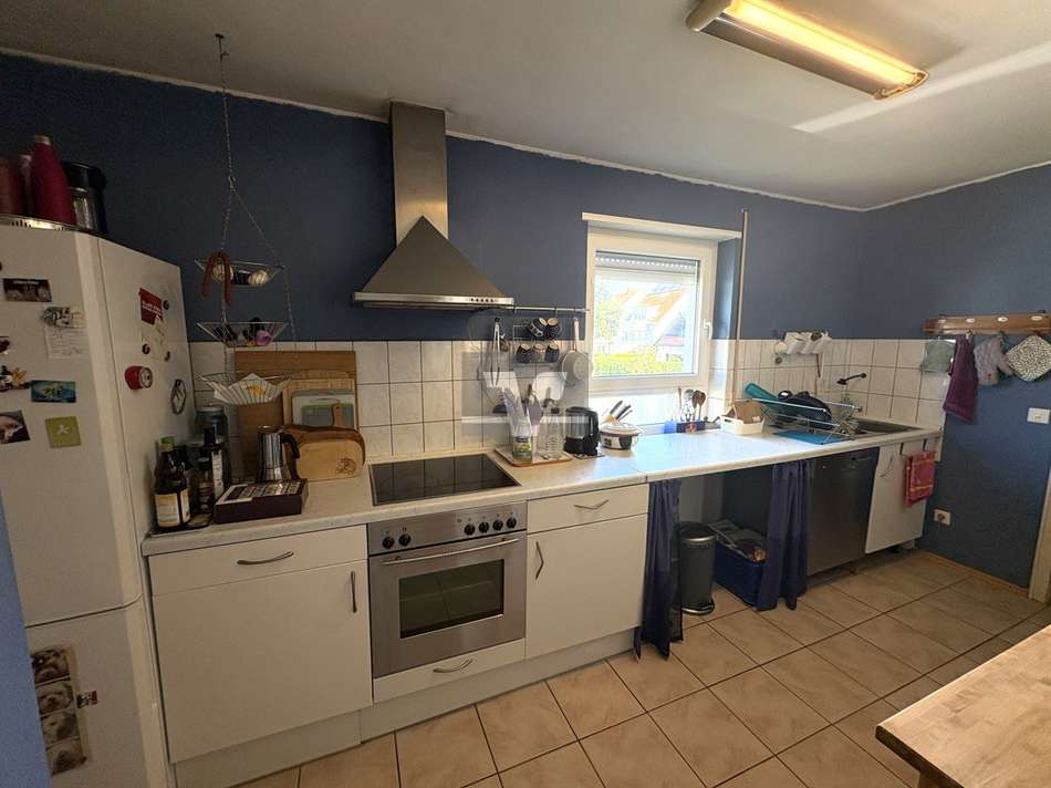 Geräumig gestaltete Küche