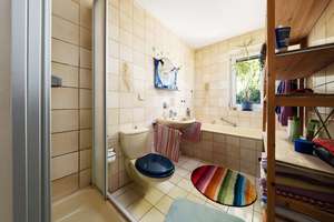 Arsten-Großzügiges Reihenmittelhaus mit 5 Zimmern, Garten und Garage – Die vollständige Adresse der Immobilie erhältst du vom Anbieter., 28279 Arsten, Bremen – Vorschaubild 9