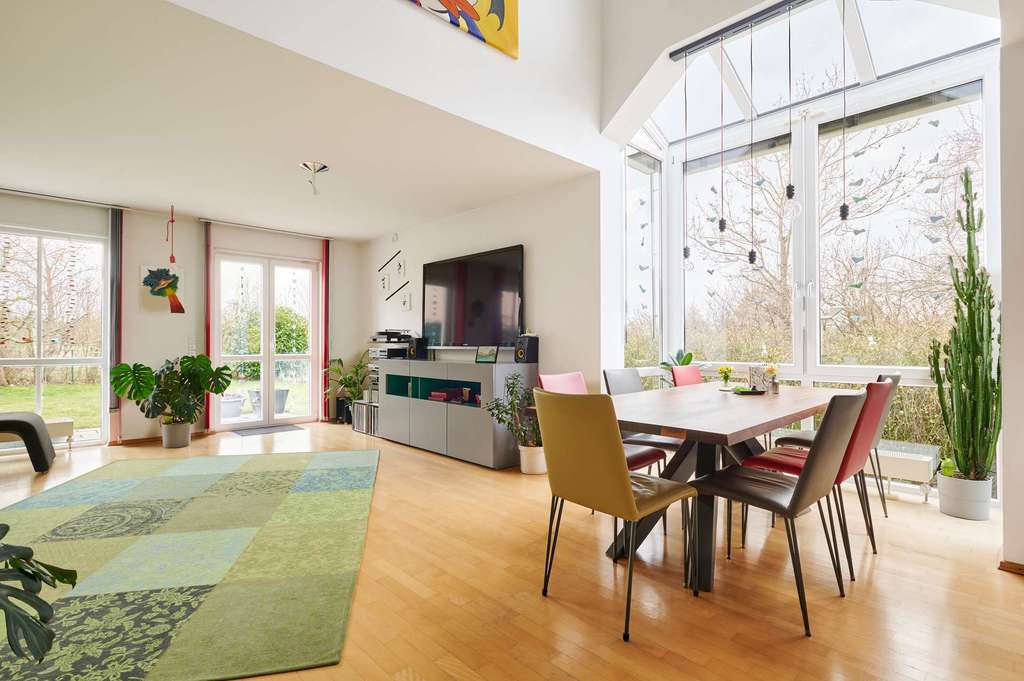 Immobilie in Neubiberg - Raumwunder mit Perspektive & Weitblick: Reihenendhaus mit ca. 370 m² Fläche & separierbarer Wohnung - Bild 4