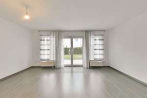 Exklusives RMH mit Garten, Garage, EBK und Terrasse zur Vermietung in Nürnberg - Pillenreuth – Die vollständige Adresse der Immobilie erhältst du vom Anbieter., 90455 Kornburg, Worzeldorf, Nürnberg – Vorschaubild 4