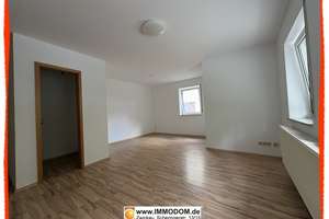 Singlewohnung mit Terrasse, neu renoviert und klein aber sehr gemütlich, in Aue/Erzgebirge zu vermie – Bockauer Straße 32, 8280 Aue – Vorschaubild 2