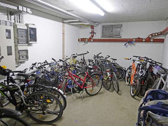 Moderne 3-Zim.-Wohnung mit PKW-Stellplatz und Garten - Bild 24