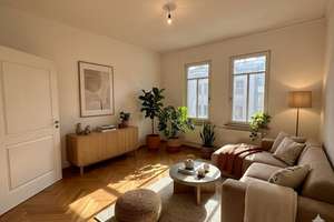 Schön sanierte Altbauwohnung mit 4-Zimmern und Wintergarten im beliebten Stuttgarter Westen