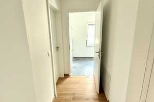 Exklusive 3-Zimmer-Wohnung mit gehobener Innenausstattung mit EBK und Terrasse in Köln Rondorf – Im Rabengrund 25, 50997 Rondorf, Köln – Vorschaubild 13