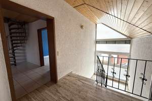 Willkommen daheim! Tolles 2-FH mit 2 sep. Eingängen, 2 Garagen, Balkon, Terrasse und schönem Garten – Die vollständige Adresse der Immobilie erhältst du vom Anbieter., 76706 Dettenheim – Vorschaubild 6