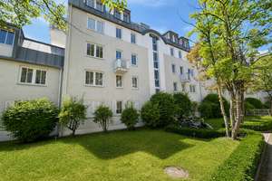 Attraktive und gut geschnittene 3-Zimmer-Wohnung mit 2 Balkonen in München-Sendling-Westpark – Die vollständige Adresse der Immobilie erhältst du vom Anbieter., 80686 Land in Sonne, München – Vorschaubild 1