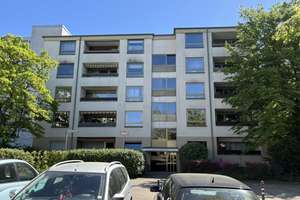 Gut geschnittene Eigentumswohnung mit Loggia in Köln Neubrück