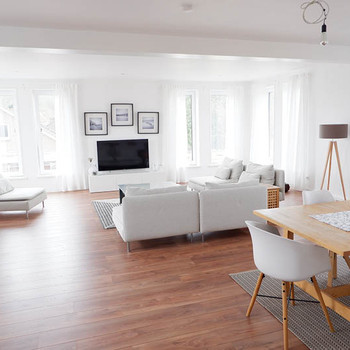 Für die große Familie: Einfamilienhaus mit Einlieger-/ Ferienwohnung (2015 modernisiert)