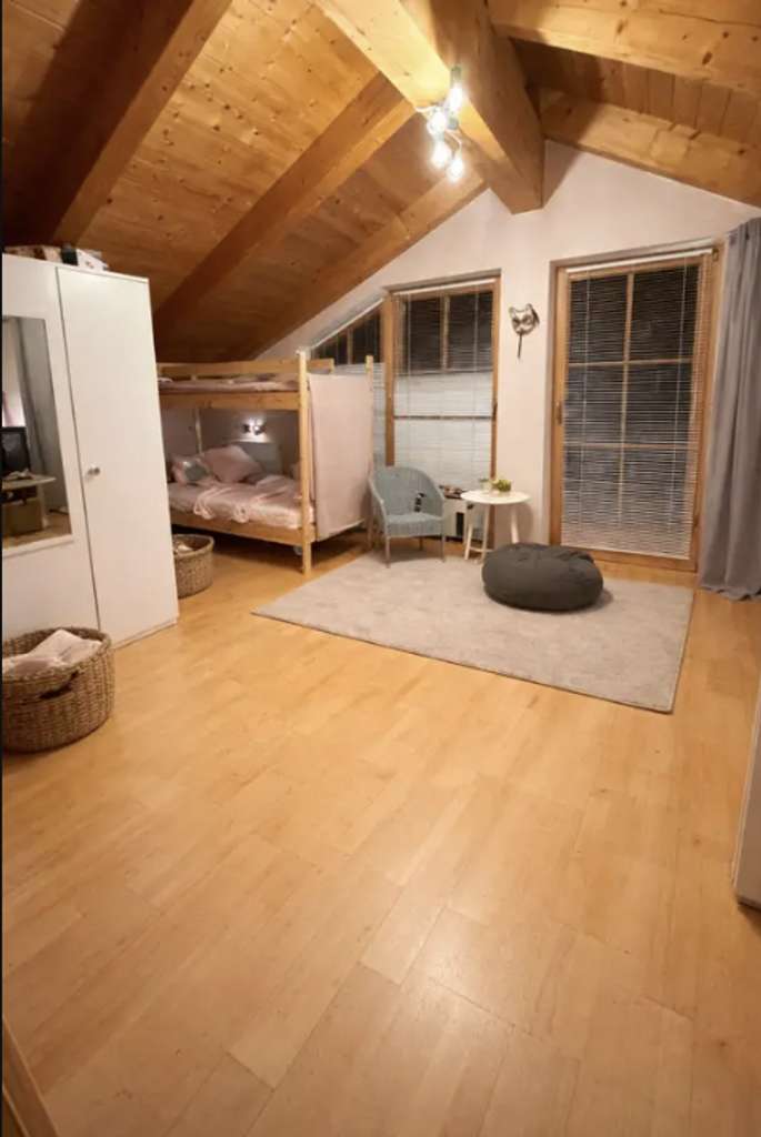 Immobilie in Garmisch-Partenkirchen - Gelgenheit in Garmisch, komplettes DG mit 2 Balkonen - Erbpacht - Gelegenheit ! - Bild 2