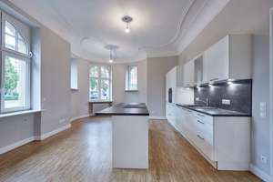 2,5-Zimmer-Wohnung Luxus-Altbau in Frankfurt Westend-Nord – 60322 Westend-Nord, Frankfurt am Main – Vorschaubild 3