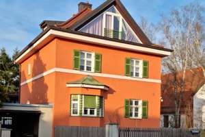 Seltene Rarität: Großes Grundstück mit Haupthaus und japanischem Teehaus in München