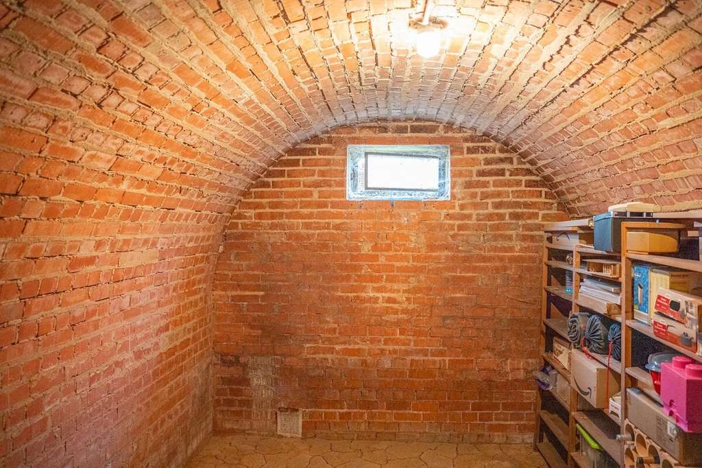 Immobilie in Güglingen - Großzügige kernsanierte 4,5 Zimmer-EG-Wohnung in attraktiver Wohnlage von Güglingen - Bild 4