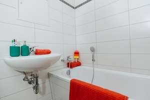 Für Sie in Sanierung- 3-Raumwohnung mit Balkon im Lieblingskiez. – Gneisenauring 18, 39130 Neu Olvenstedt, Magdeburg – Vorschaubild 7