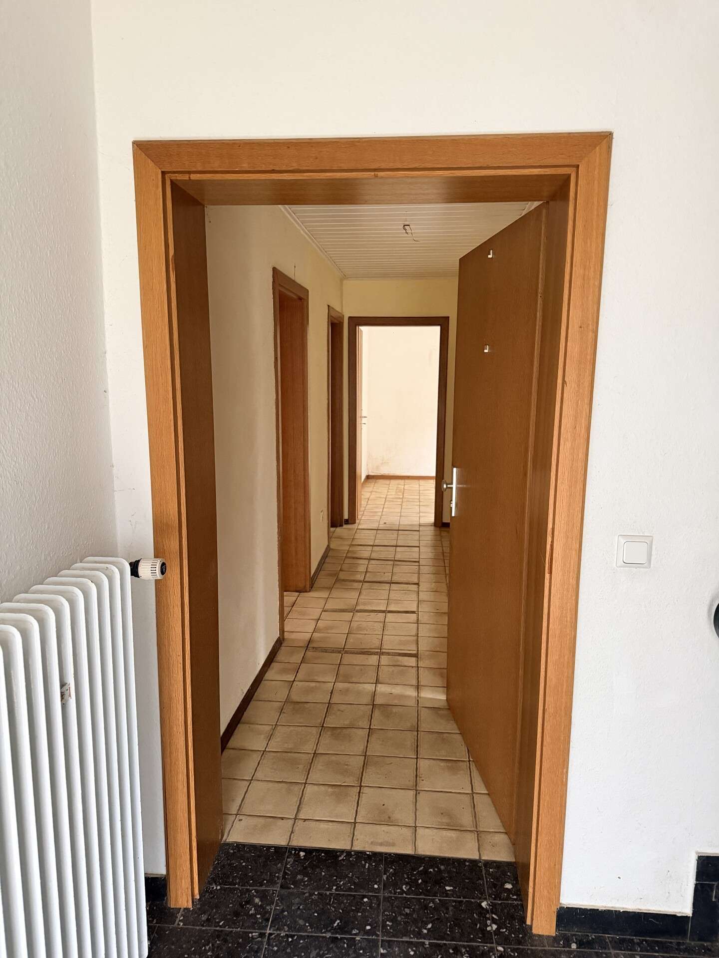 4-Parteien Haus mit viel Potenzial und ruhiger Lage in Hambach, Neustadt an der Weinstraße – Bild 4