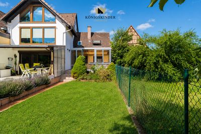 Reihenendhaus mit Wintergarten, Terrasse und Garten – Raum für Ihre Wohnideen