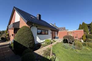 Sehr charmantes, wirklich wunderschönes EFH mit Anbau und mit traumhaft schönem Garten und Garage! – Die vollständige Adresse der Immobilie erhältst du vom Anbieter., 24145 Wellsee, Kiel – Vorschaubild 2
