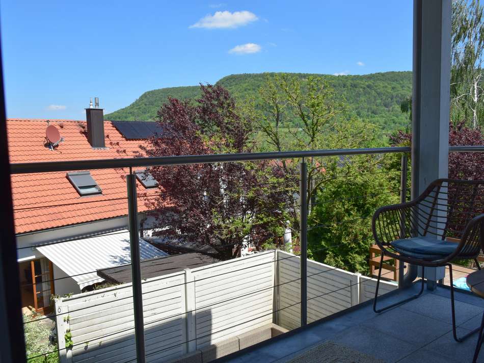 Überdachter Balkon