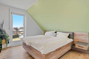 Einzigartiger Baustil! Neuwertiges Einfamilienhaus mit WU-Keller und Galerie in naturnaher Lage – Die vollständige Adresse der Immobilie erhältst du vom Anbieter., 91361 Pinzberg – Vorschaubild 14