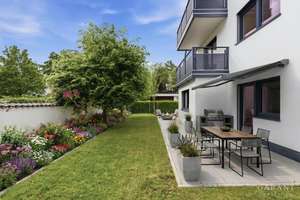 Südgarten mit Sonnenterrasse - Ihr modernes zuhause ist jetzt bezugsbereit! – Die vollständige Adresse der Immobilie erhältst du vom Anbieter., 81827 Waldtrudering, München – Vorschaubild 1